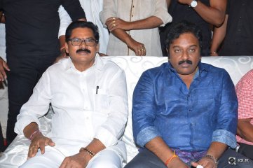 Khaidi No 150 Pre Release Event